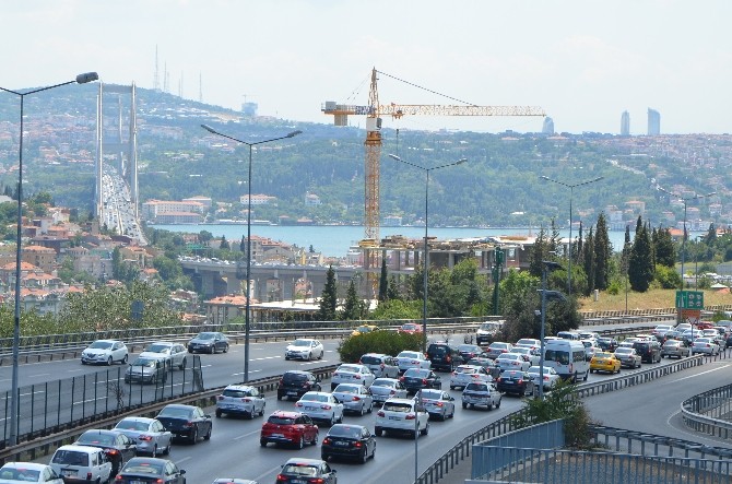 Trafikte Bayram Yoğunluğu Başladı