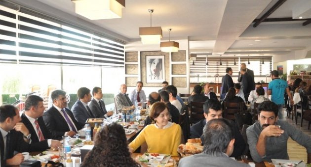 Tunceli’ye Atanan Öğretmenlere Kahvaltı