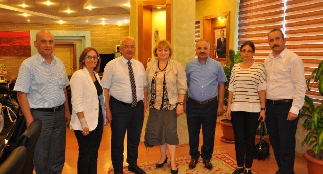 Türkiye’deki Suriyelilere Meslek Edindirme Projesi