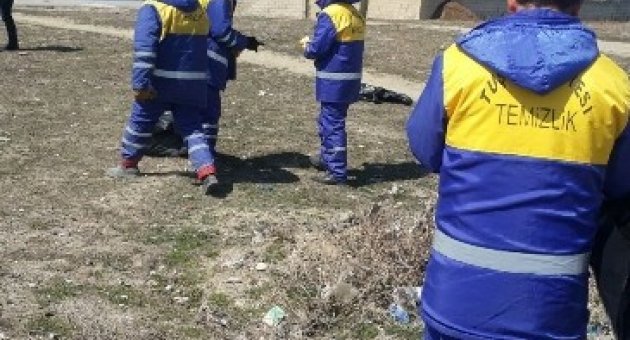 Tuşba Belediyesi Günlük 130 Ton Çöp Topluyor