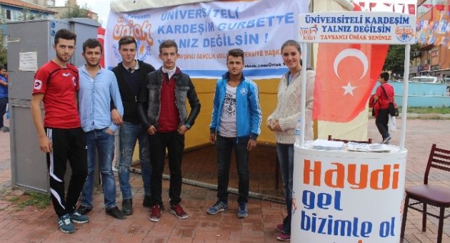 Üniversite Gençleri İçin Stand Açıldı