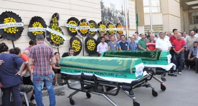 Uşak’ta Kazada Hayatını Kaybeden Sağlıkçılar İçin Tören Düzenlendi