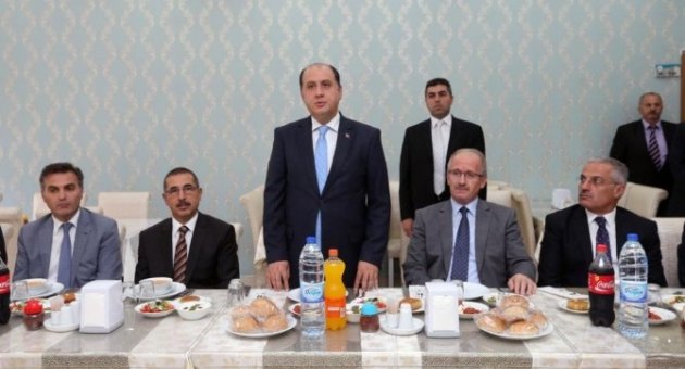 Vali Çomaktekin Yeni Atanan Öğretmenlere Seslendi