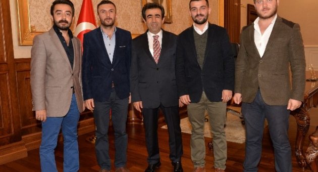 Vali Güzeloğlu, Yesevi Ocakları Yönetimini Kabul Etti