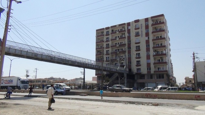 Vali Koçak Kızıltepe’deki Patlama Yerinde İncelemelerde Bulundu