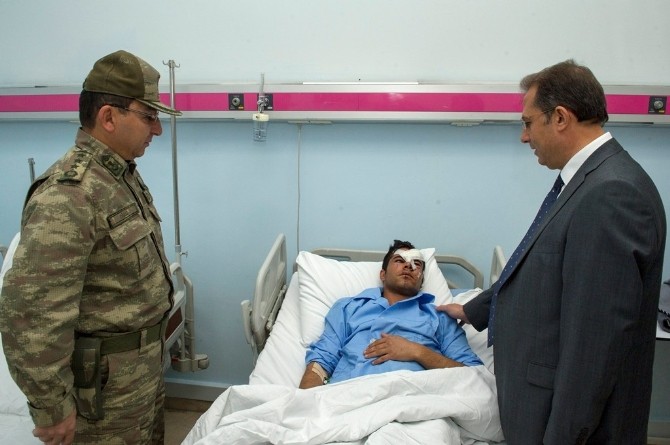 Vali Taşyapan’dan Yaralı Askerlere Ziyaret