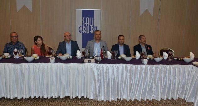 Vali Türker Salı Grubu İşadamlarıyla İftarda Buluştu