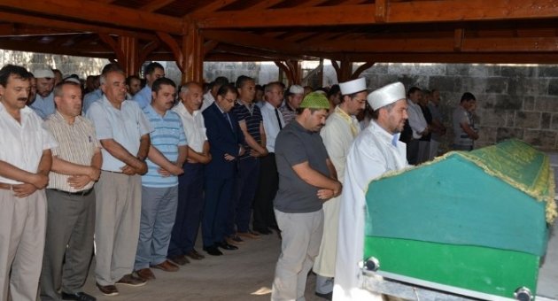 Vali Türker Yusuf Artan’ın Cenaze Namazına Katıldı