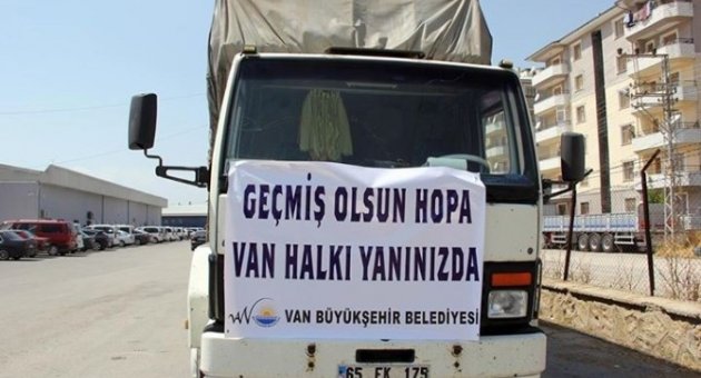 Van Büyükşehir Belediyesi Hopa’ya Yardım Gönderdi