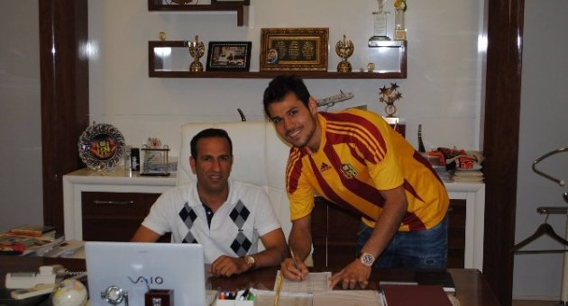 Yeni Malatyaspor’da Ertaç Özbir Resmi İmzayı Attı