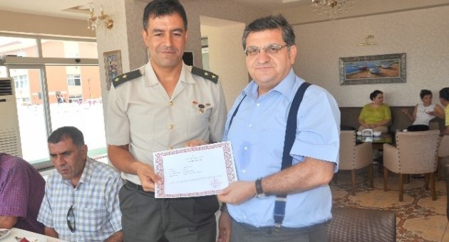 Yenişehir İlçe Jandarma Komutanına Veda Yemeği