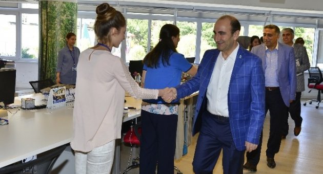 Yıldırım Belediye Başkanı İsmail Hakkı Edebali Belediye Çalışanları İle Bayramlaştı