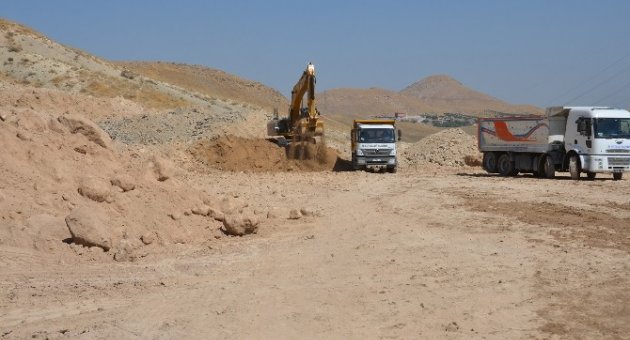 Yol Açma Çalışmaları Yoğun Tempoda Devam Ediyor