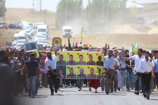 YPG’li Aydın Toprağa Verildi