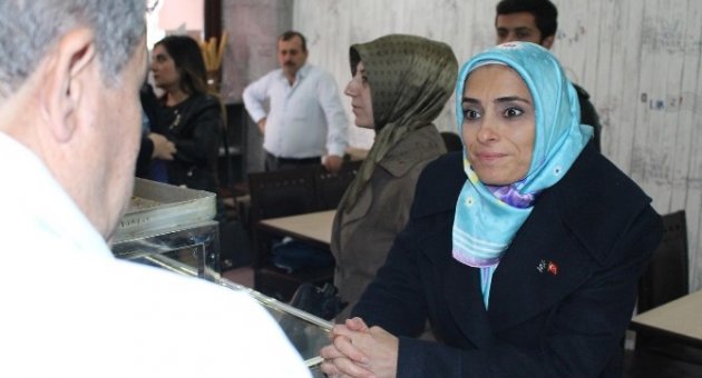 Zehra Taşkesenlioğlu: “İnanç Birliğimiz Kardeşliğimizdir”
