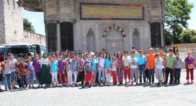 Zeytinburnu Belediyesi Bilgi Evleri’nden Topkapı Sarayı Gezisi